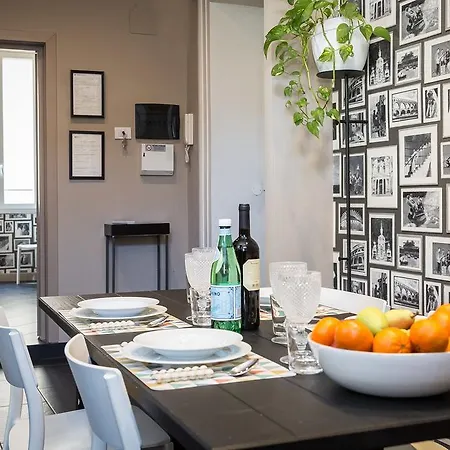 App Condotti Luxury In Roma