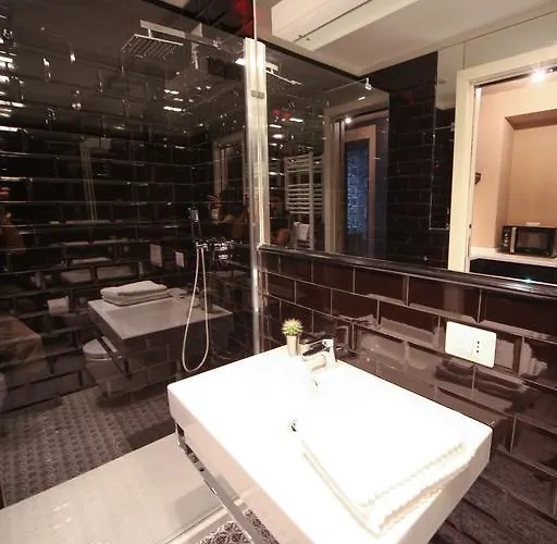 App Condotti Luxury In דירה