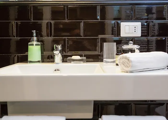 App Condotti Luxury In דירה *