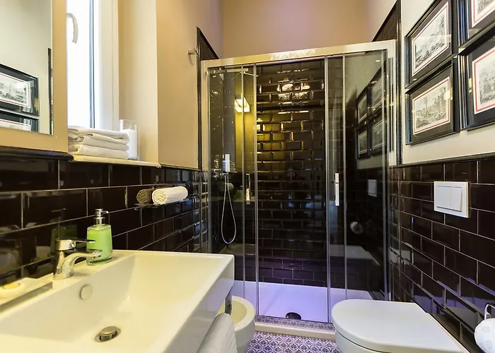 App Condotti Luxury In דירה *